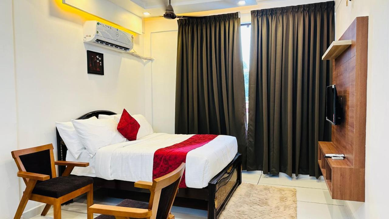 Achoos Residency Hotel Tiruvalla Luaran gambar