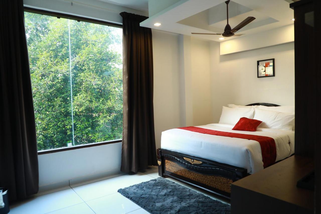 Achoos Residency Hotel Tiruvalla Luaran gambar