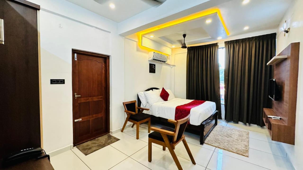 Achoos Residency Hotel Tiruvalla Luaran gambar