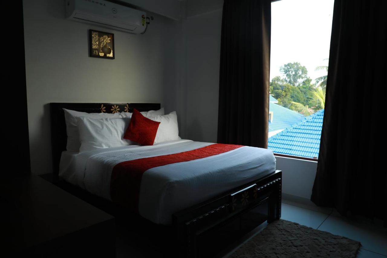 Achoos Residency Hotel Tiruvalla Luaran gambar